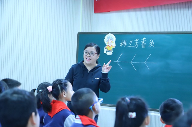 a7cf9edb541f46de94d2616c7d868824.JPG