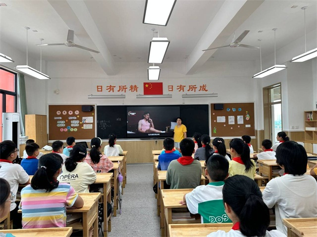 cf87fa08ab2144a89cee5abf6744f122.png